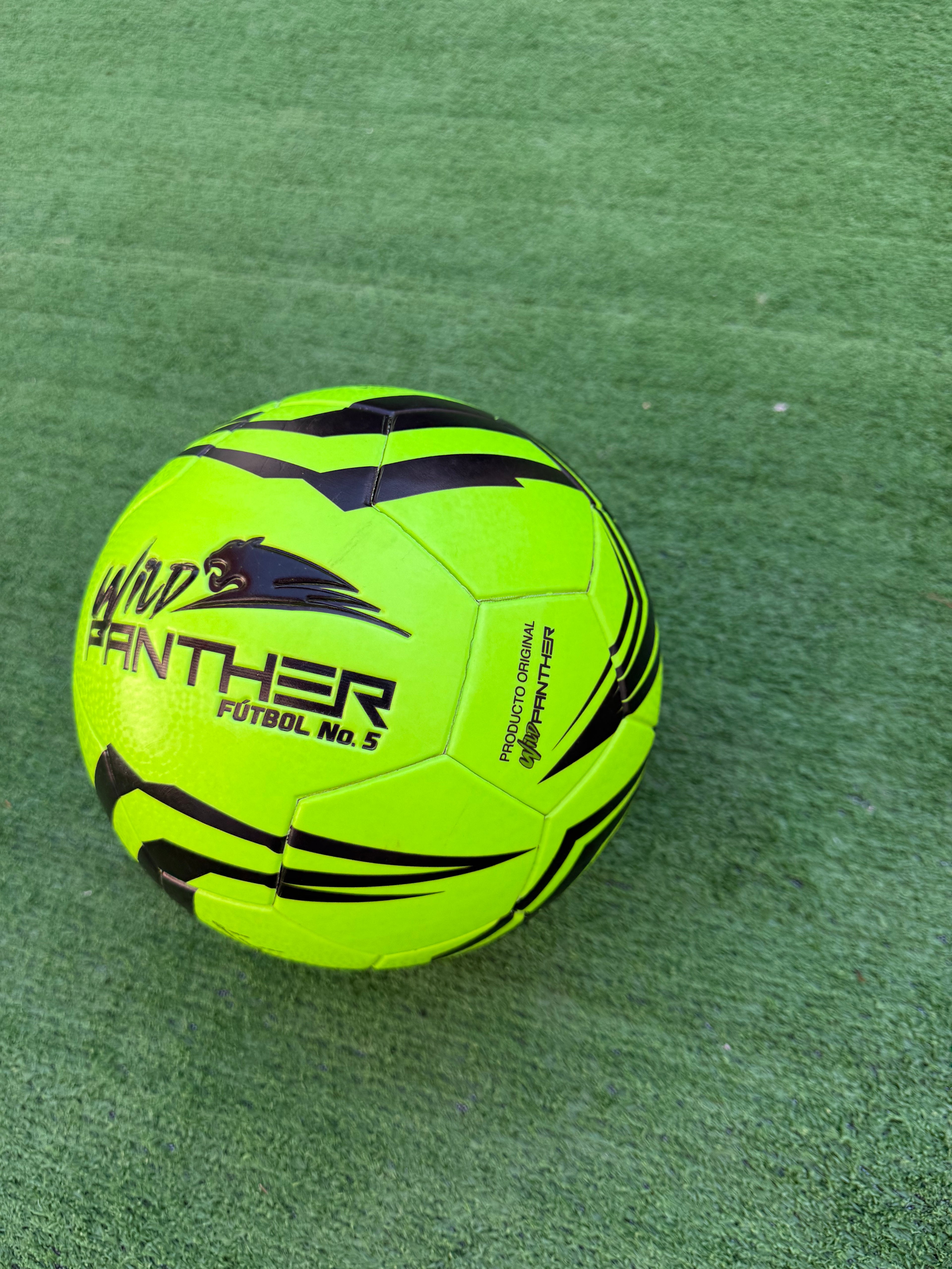 BALON  N. 5  IDEAL PARA CANCHA SINTETICA Y LA NOCHE