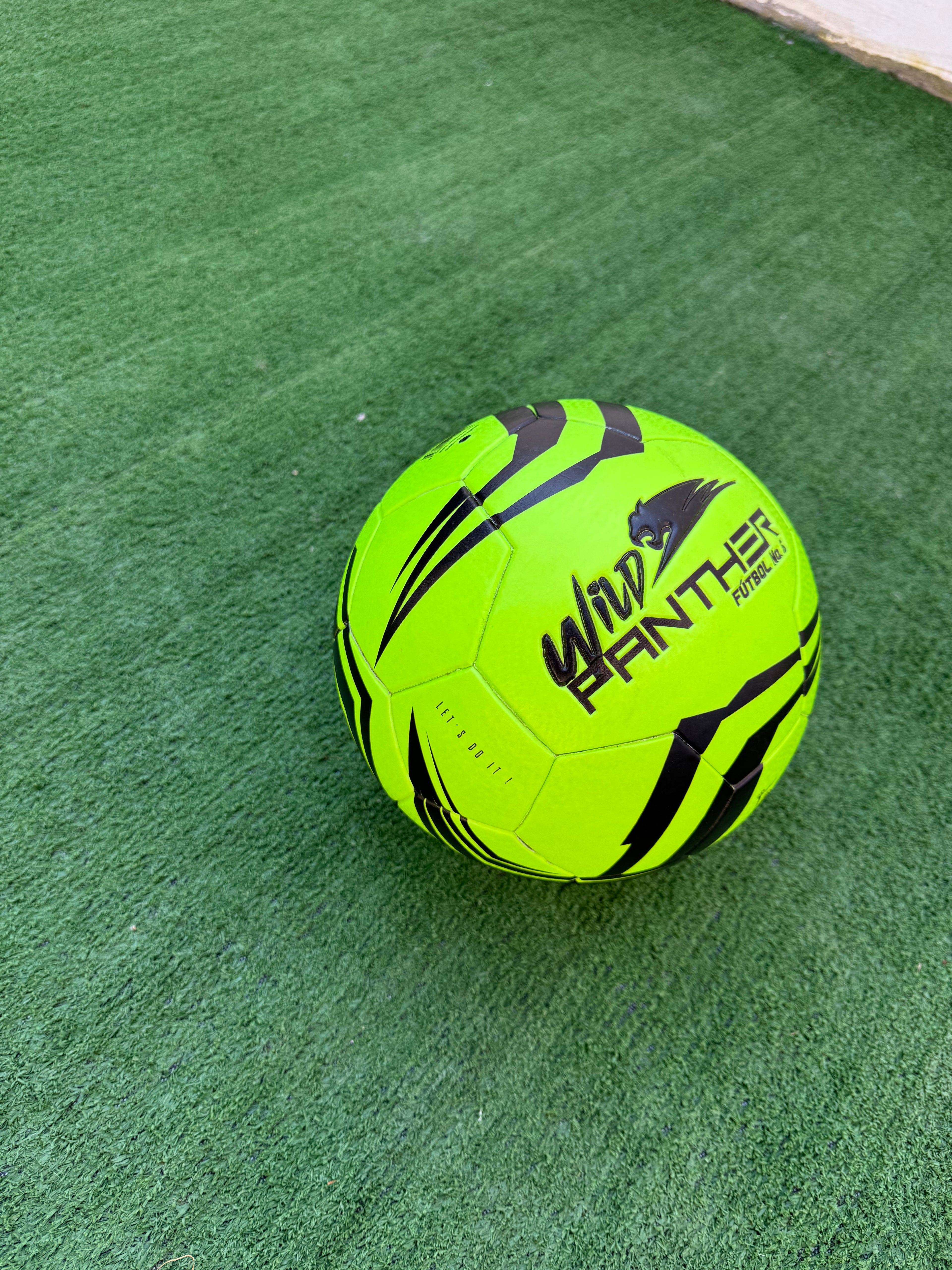 BALON  N. 5  IDEAL PARA CANCHA SINTETICA Y LA NOCHE